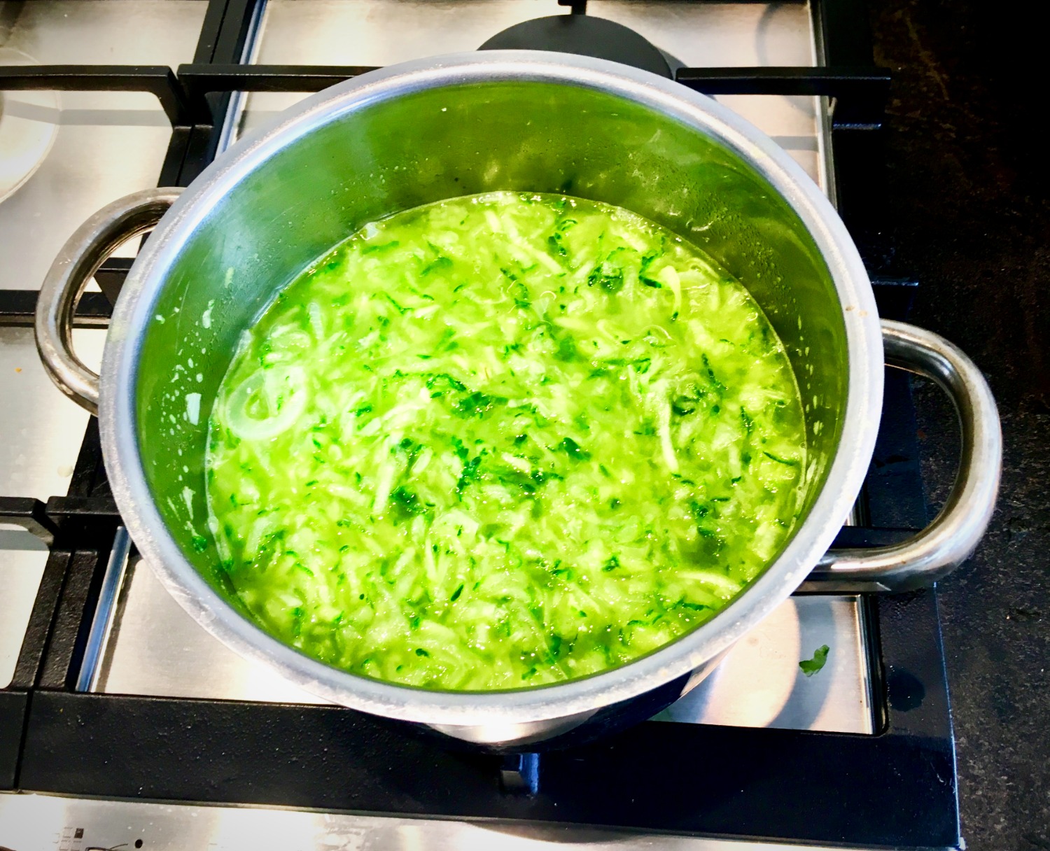 Komkommersoep, lekker warm!