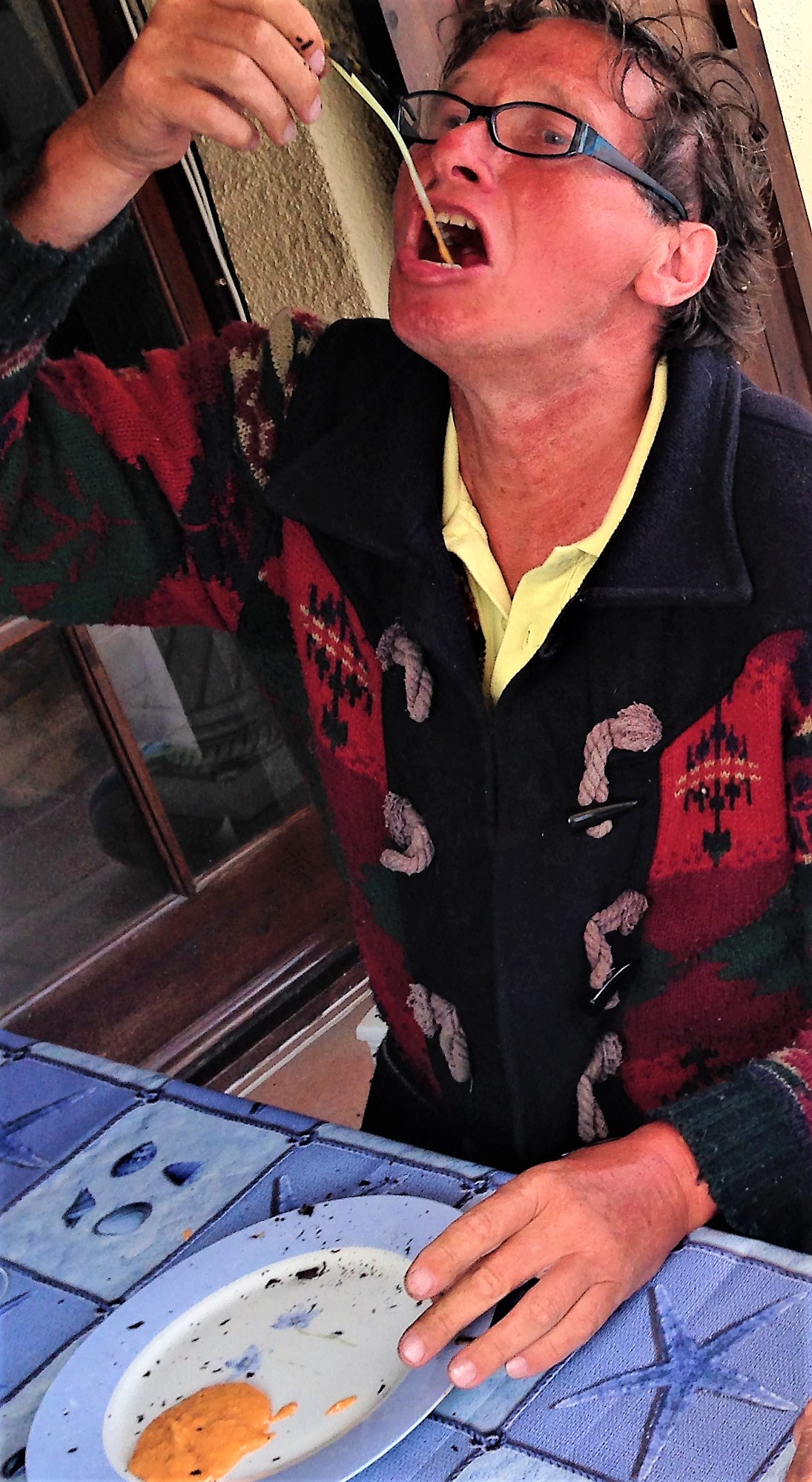 Calçots met romesco saus.